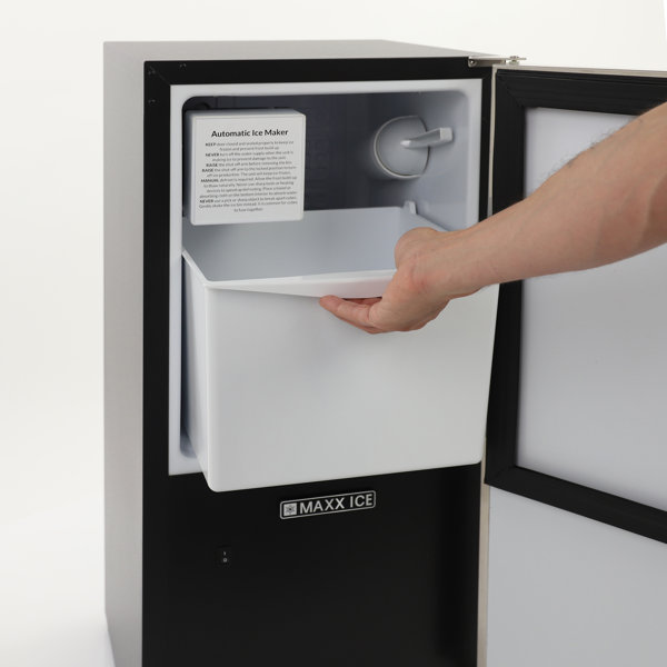 MaxxIce Maxx Ice Shallow Depth Indoor BuiltIn Undercounter Ice Maker